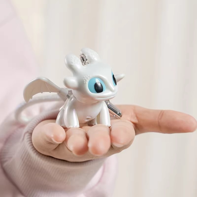 Car Accessories Cute - 本物のドラゴンを飼いならす方法3 ライトシャートゥースレスボーイキーホルダー かわいいバッグ飾り 車のキーホルダー ギフト 卸売