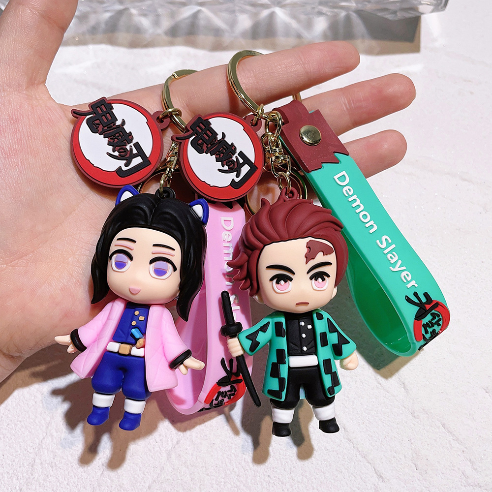 ハロウィンデーモンスレイヤーアニメキャラクターキーホルダーク - Car Accessories Xmas のレビューと価格