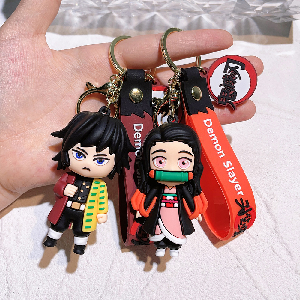 ハロウィンデーモンスレイヤーアニメキャラクターキーホルダーク - Car Accessories Xmas のレビューと価格